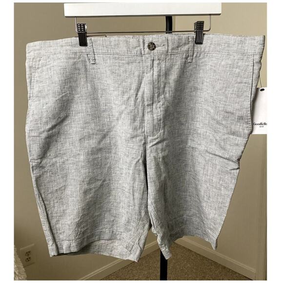 Goodfellow & Co. Gray The Every Wear Flat-Front Shorts - Size 42 (NWT) - Picture 1 of 4